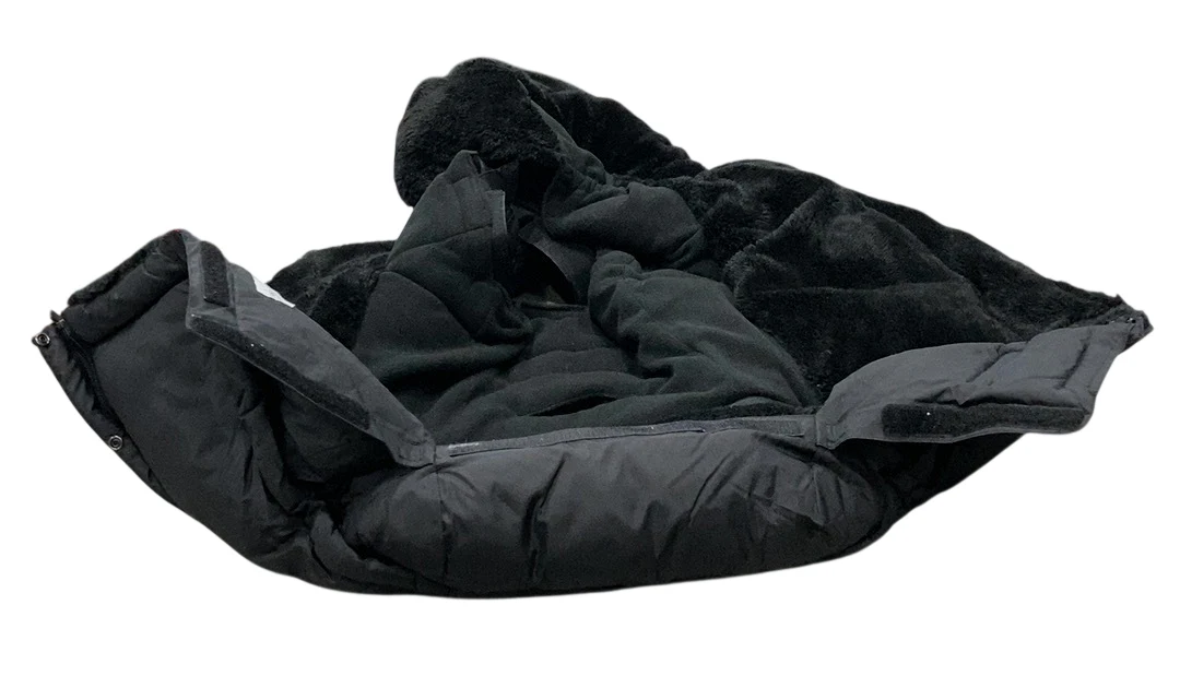 7 A.M. Enfant Blanket 212 Evolution, Black Plush - Image 2