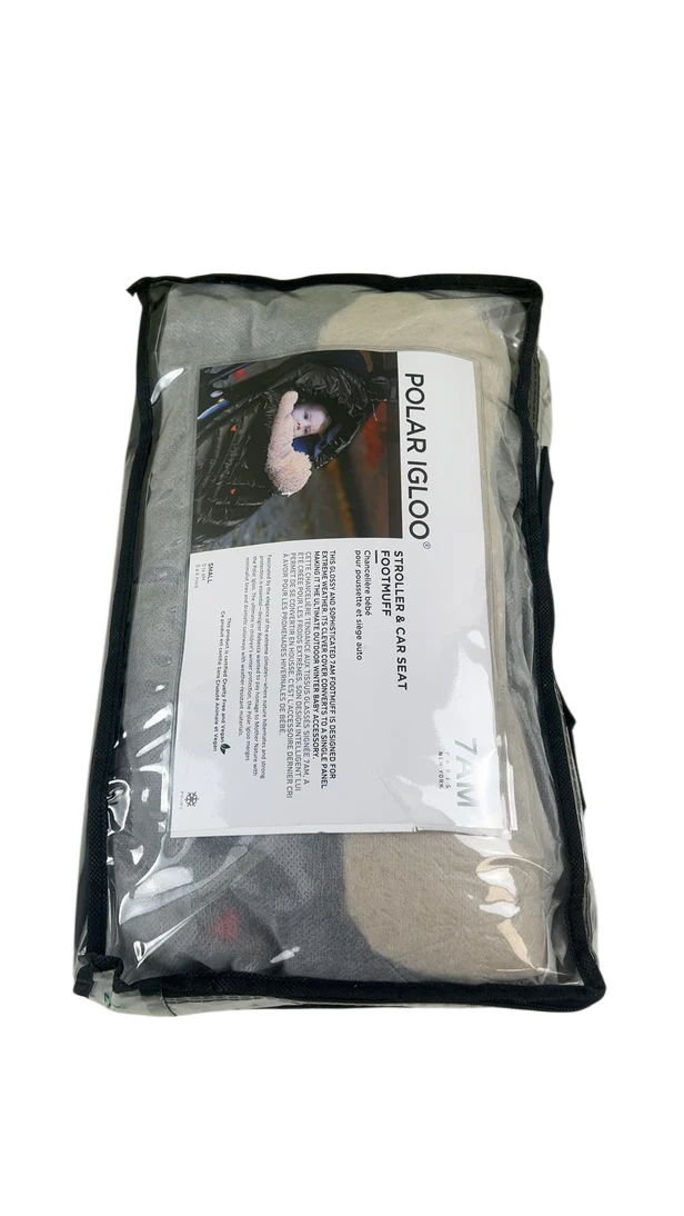 7 A.M. Enfant Polar Igloo Footmuff, Black Polar/Plush - Image 3