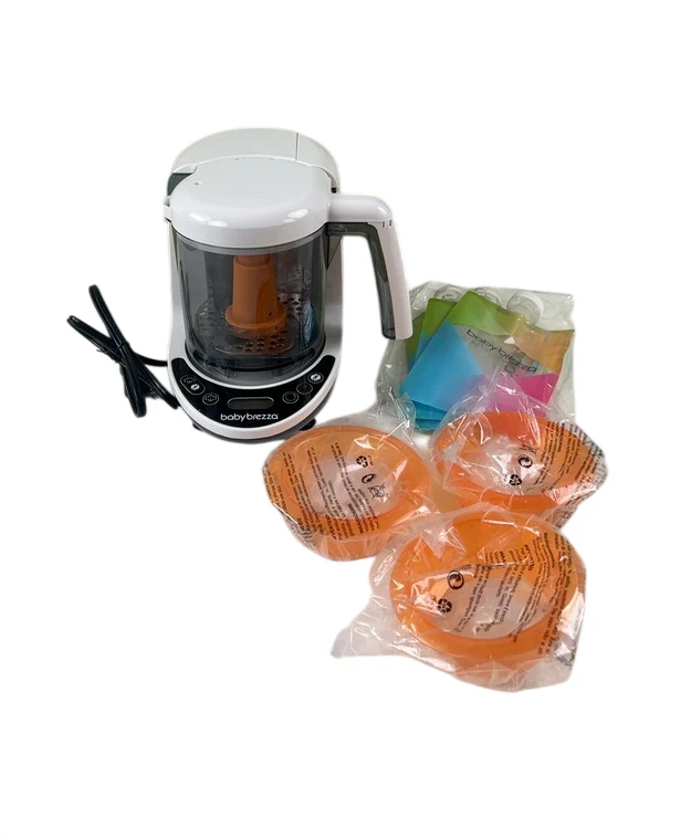 Baby Brezza One Step Food Maker Deluxe, White on Black
