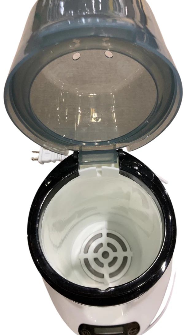 Baby Brezza Safe + Smart Bottle Warmer, White on Black - Image 3