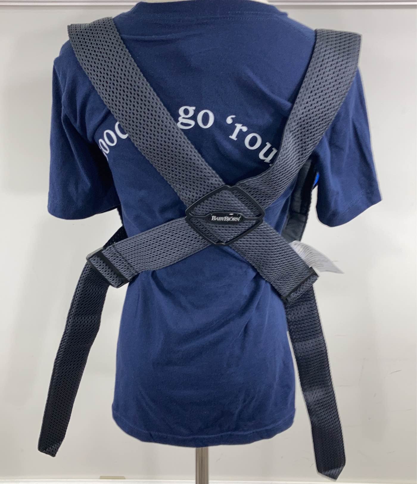 BabyBjorn Baby Carrier Mini, Navy Blue 3D Mesh - Image 3