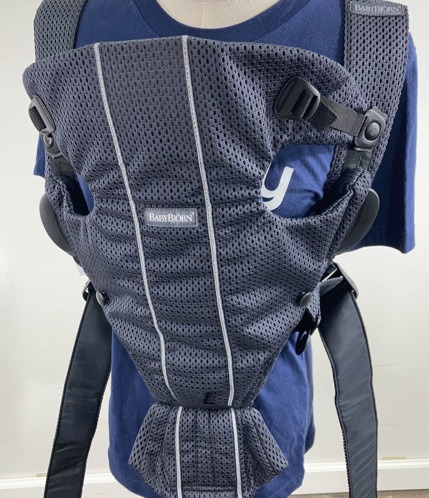 BabyBjorn Baby Carrier Mini, Navy Blue 3D Mesh - Image 6
