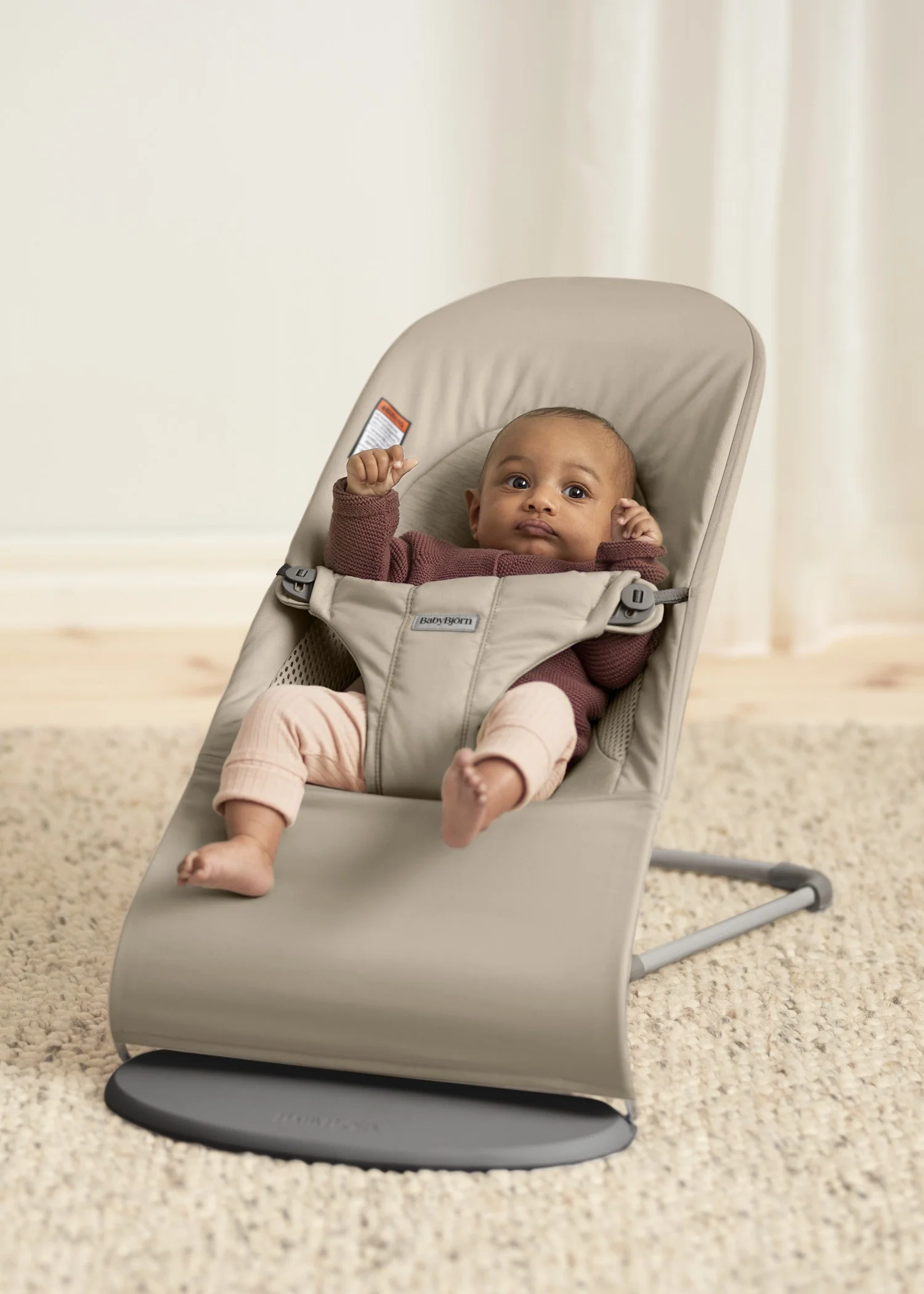 BabyBjorn Bouncer Balance Soft, Dark Gray Frame, Sand Gray TriFabric - Image 2