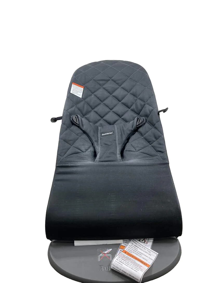 BabyBjorn Bouncer Bliss, Dark Gray Frame, Black Cotton Classic Quilt - Image 4