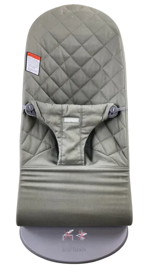 BabyBjorn Bouncer Bliss, Dark Gray Frame, Dark Green Classic Quilt - Image 2