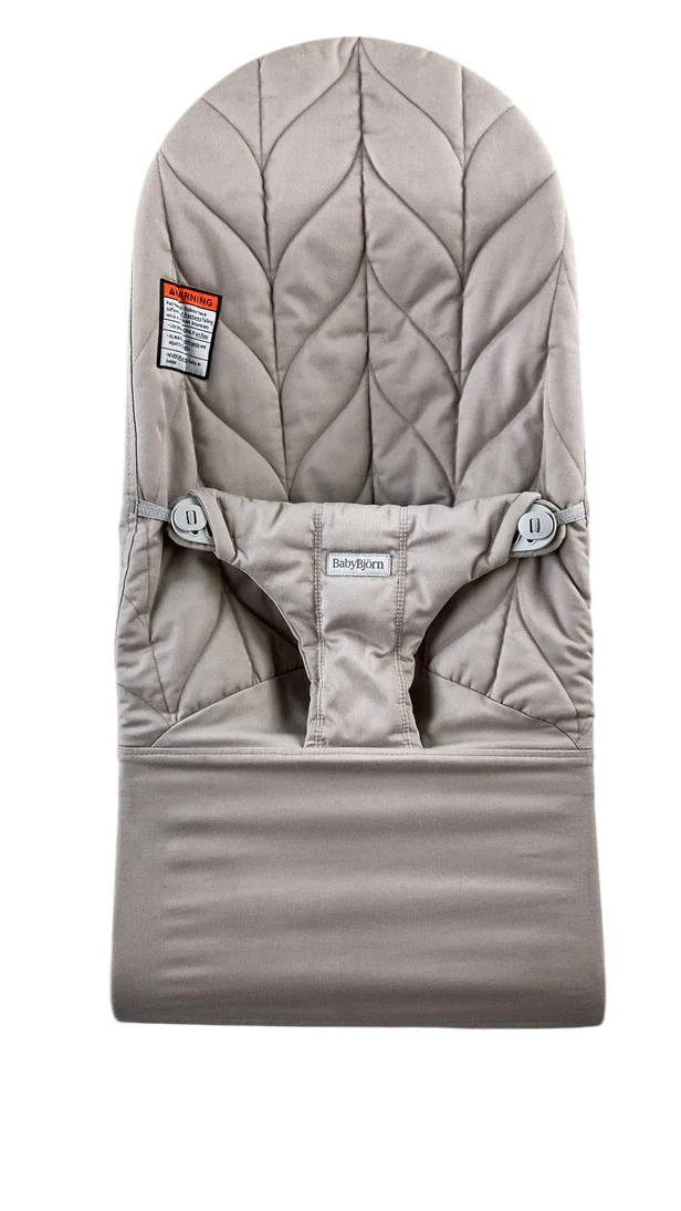 BabyBjorn Bouncer Bliss, Light Gray Frame, Sand Gray Cotton Petal Quilt - Image 2