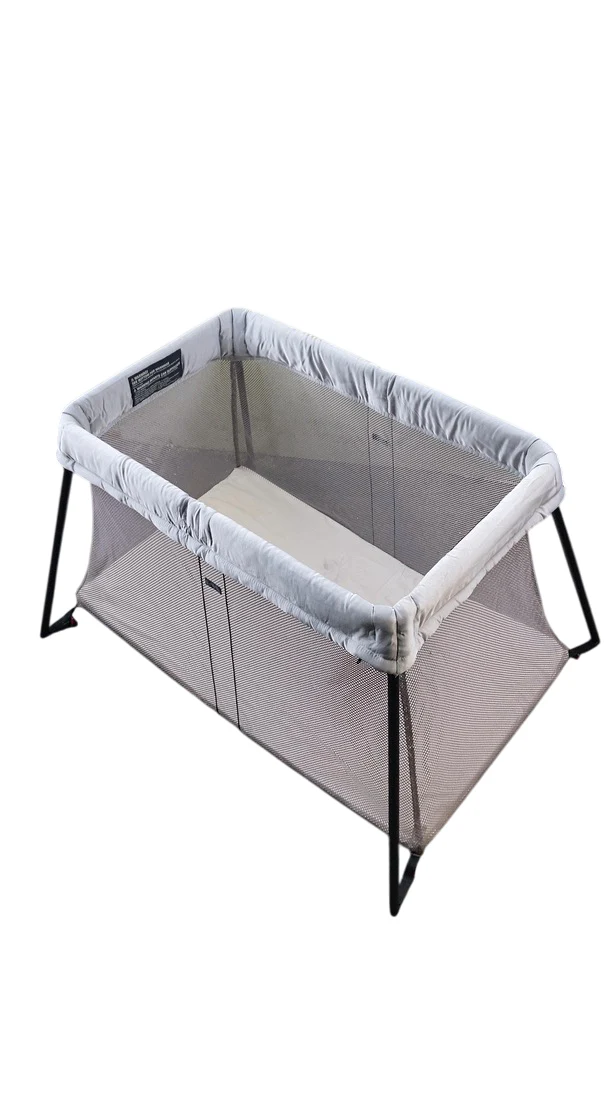 BabyBjorn Travel Crib Light Bundle with Fitted Sheet, Silver - Image 3