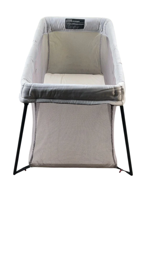 BabyBjorn Travel Crib Light Bundle with Fitted Sheet, Silver - Image 5