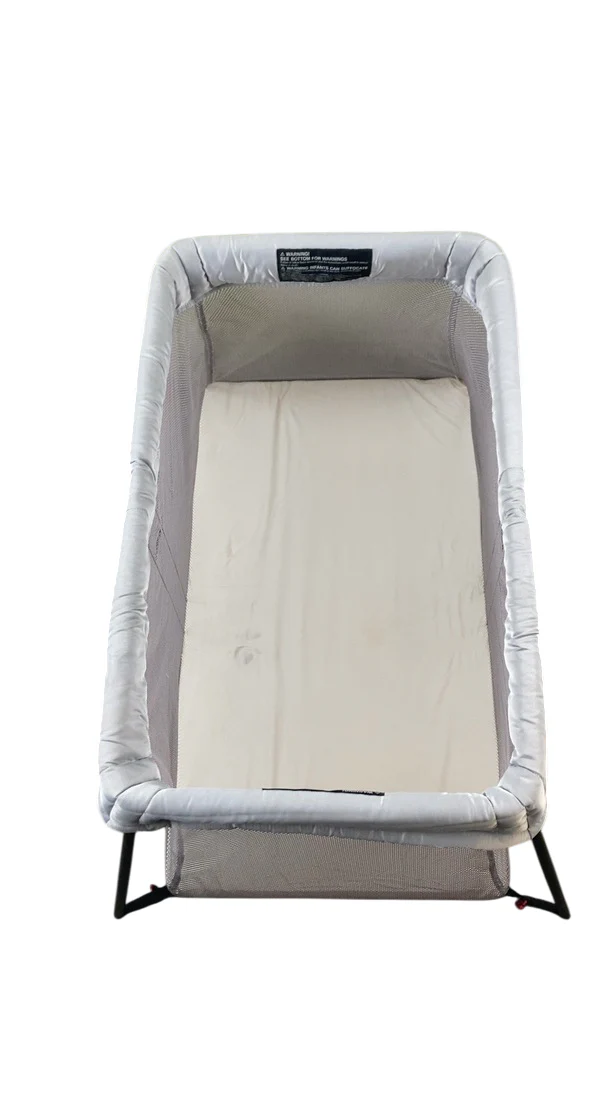 BabyBjorn Travel Crib Light Bundle with Fitted Sheet, Silver - Image 6