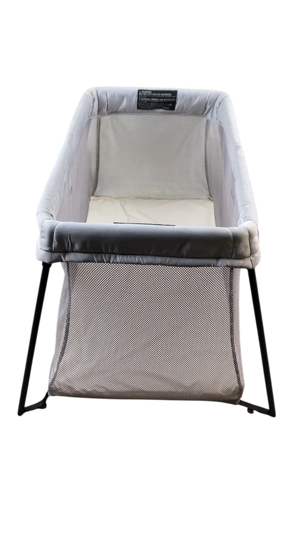 BabyBjorn Travel Crib Light Bundle with Fitted Sheet, Silver - Image 3