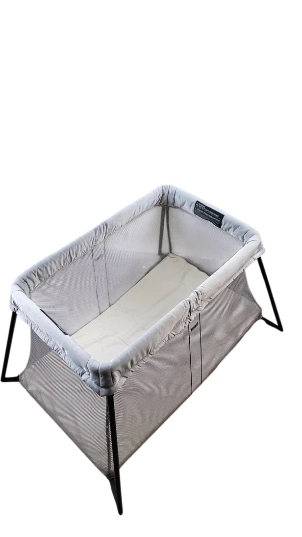 BabyBjorn Travel Crib Light Bundle with Fitted Sheet, Silver - Image 6