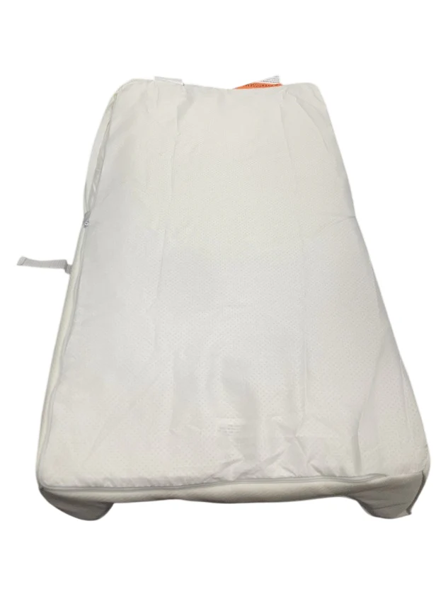 Bellini Contour Changing Pad & Removable Changing Pad Cover, White - Image 3