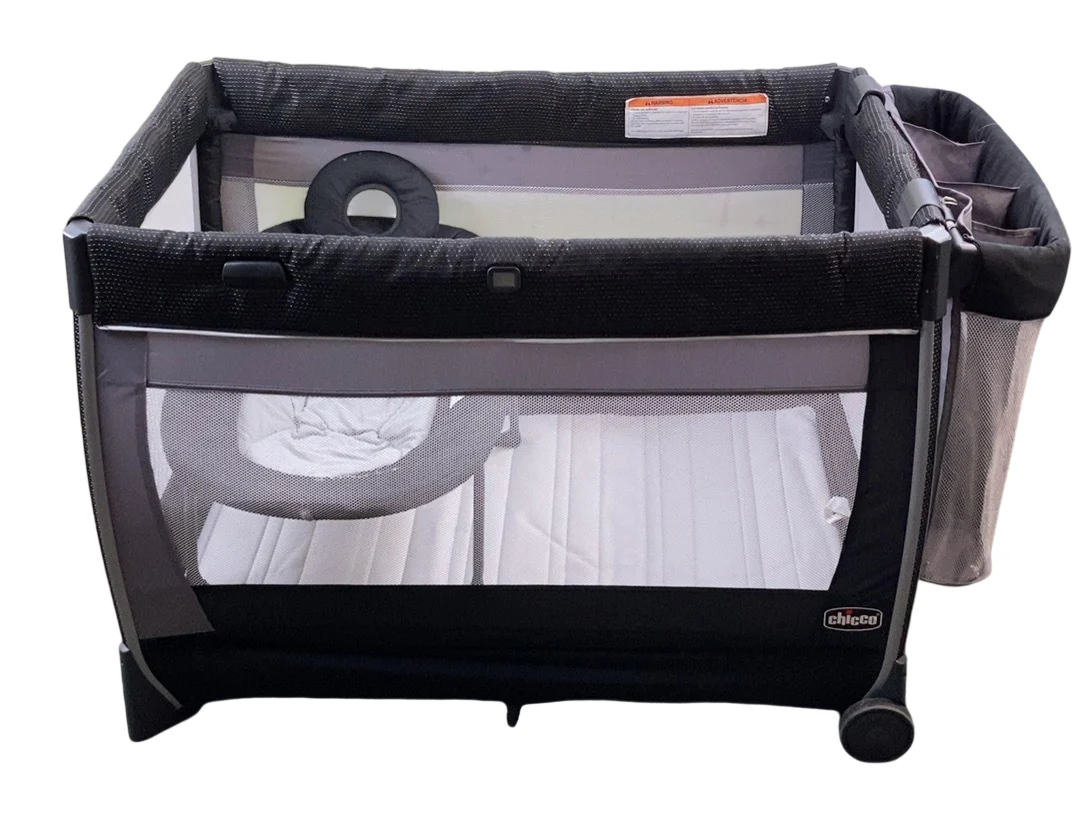 Chicco Lullaby Glow Baby Playard, Genesis