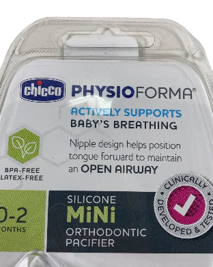 Chicco PhysioForma Soft Silicone Orthodontic Pacifier, 0-2 months, Clear - Image 3