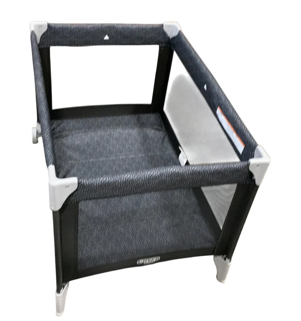 Cosco Kids Funsport Play Yard, Noir Dot - Image 2