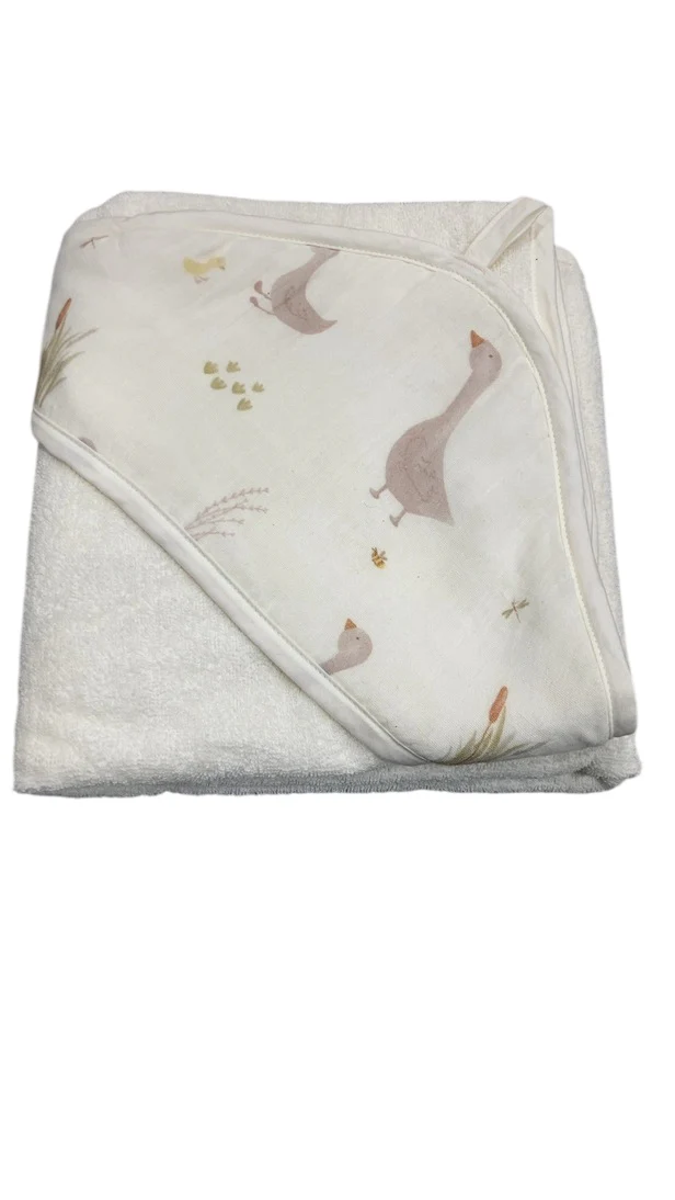 Crane Baby Hooded Towel & Washcloth Set, Charlie Farmhouse Goose - Image 2