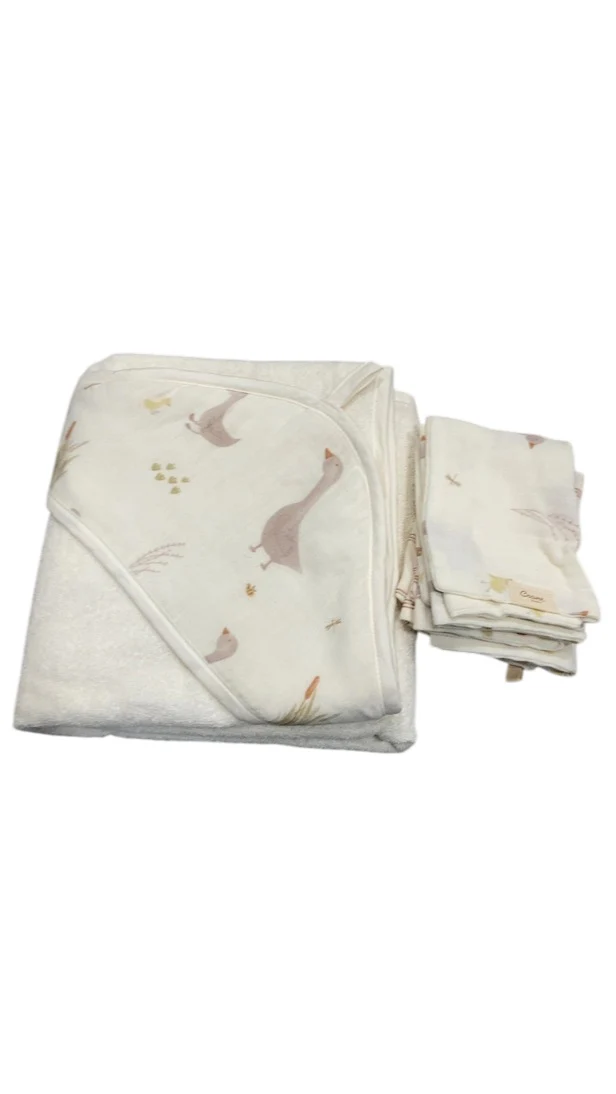 Crane Baby Hooded Towel & Washcloth Set, Charlie Farmhouse Goose - Image 4