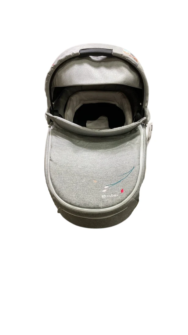 Cybex PRIAM Lux Carry Cot, Koi Mid Grey - Image 4