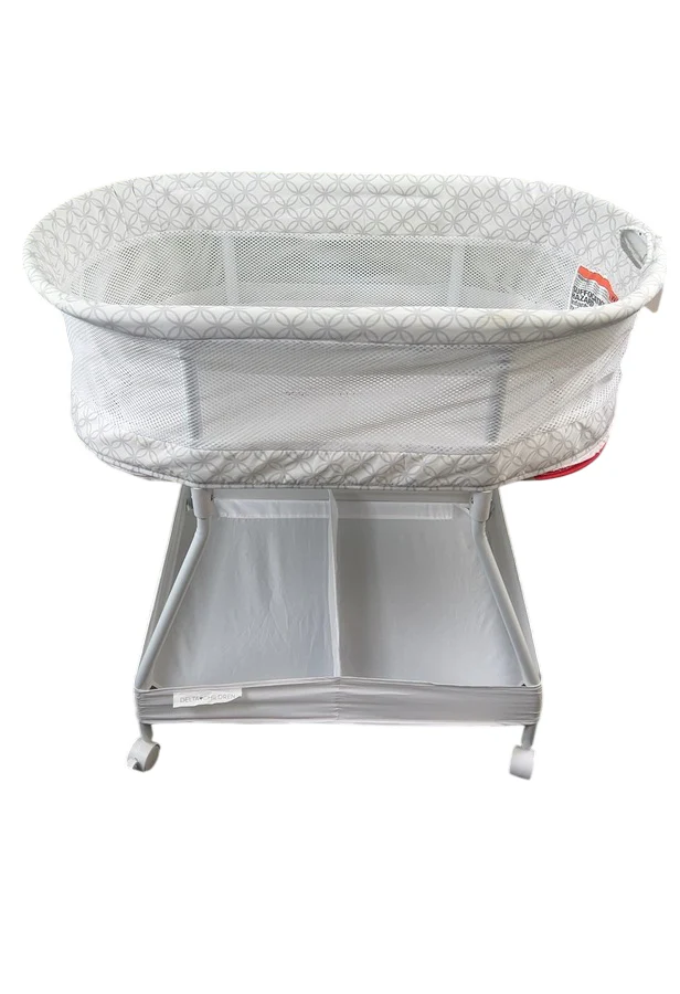 Delta Children Sweet Dreams Bassinet with Airflow Mesh, Grey Infinity - Image 3
