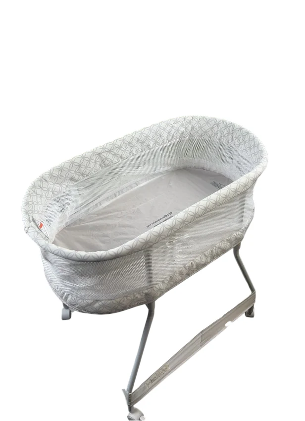 Delta Children Sweet Dreams Bassinet with Airflow Mesh, Grey Infinity - Image 5