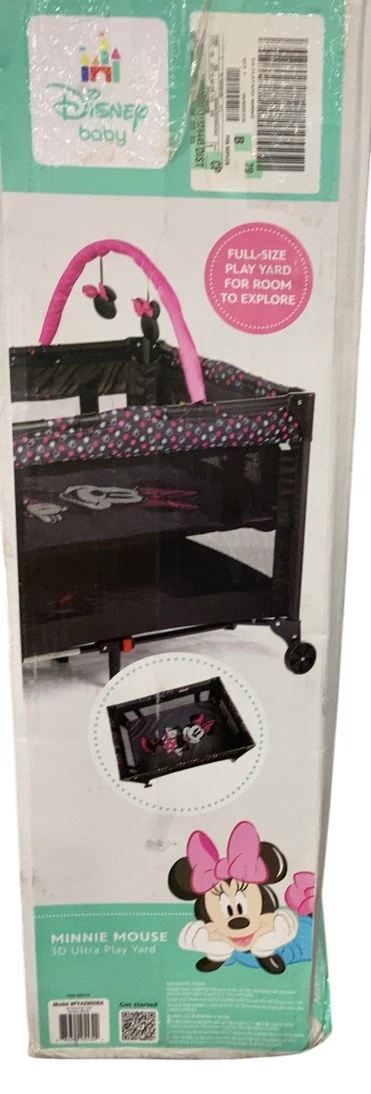 Disney Baby 3D Ultra Play Yard with Bassinet, Modern Minnie - Image 6