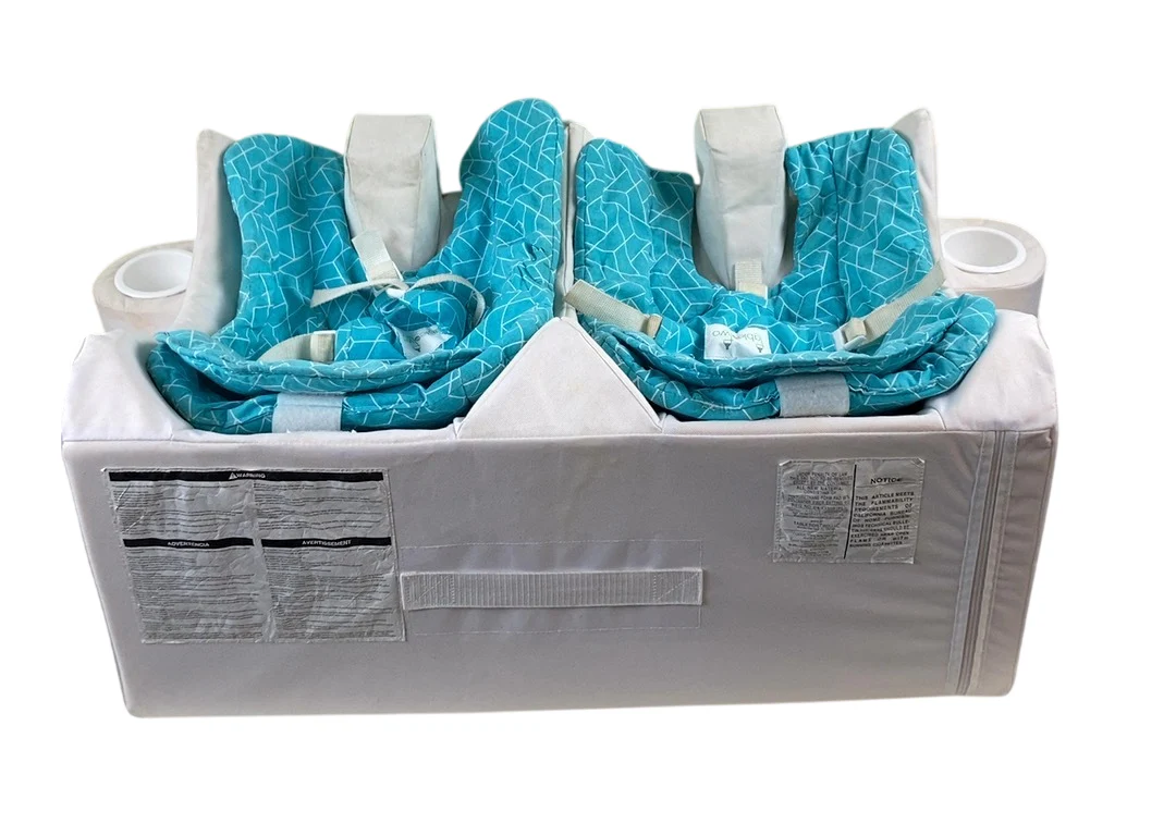 Table For Two Twin Feeding System, Geo Turquoise & White - Image 3