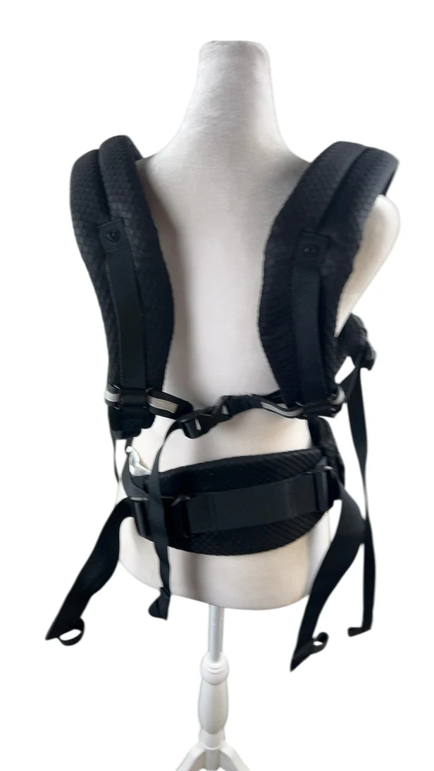 Ergobaby Omni Breeze Baby Carrier, Onyx Back - Image 3