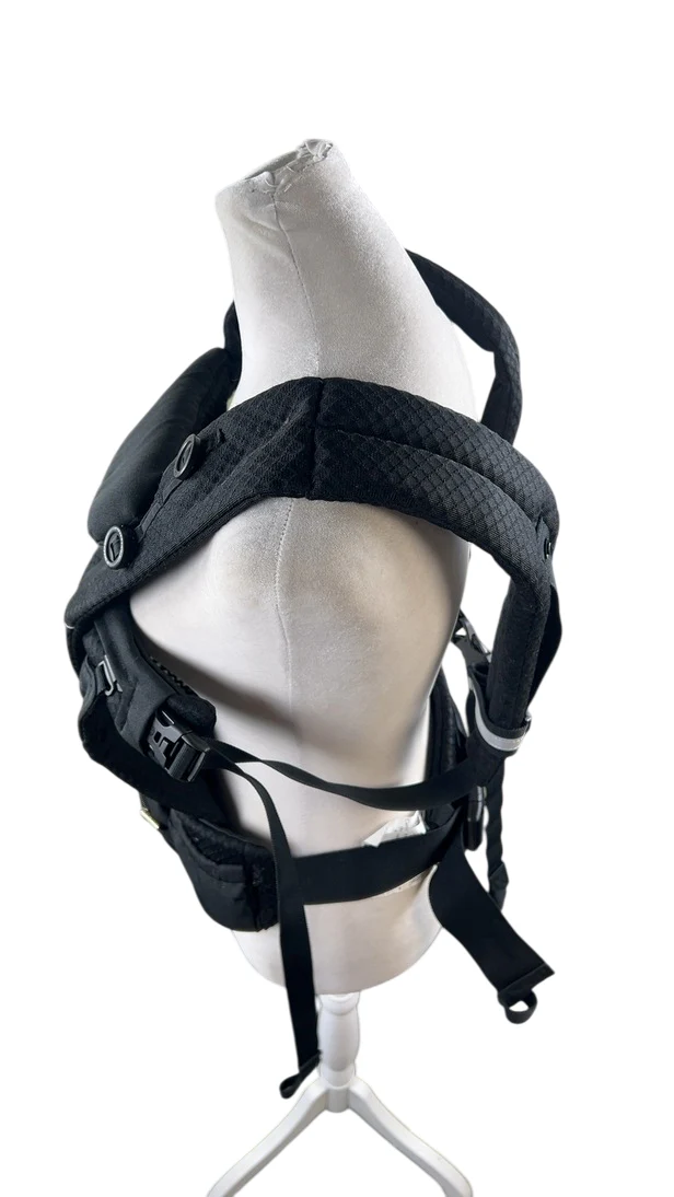Ergobaby Omni Breeze Baby Carrier, Onyx Back - Image 4