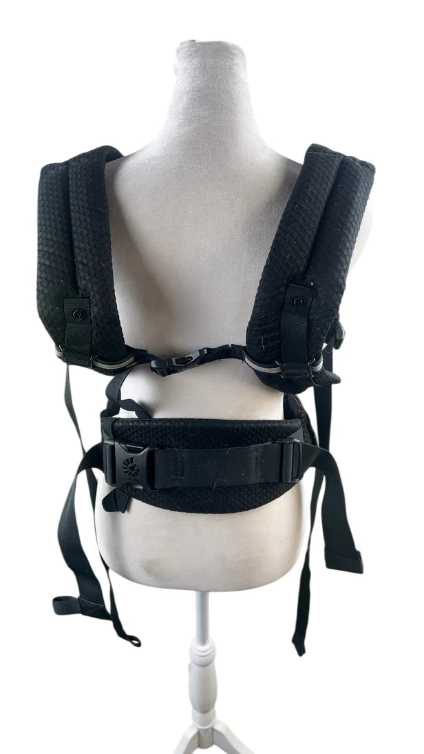 Ergobaby Omni Breeze Baby Carrier, Onyx Back - Image 3