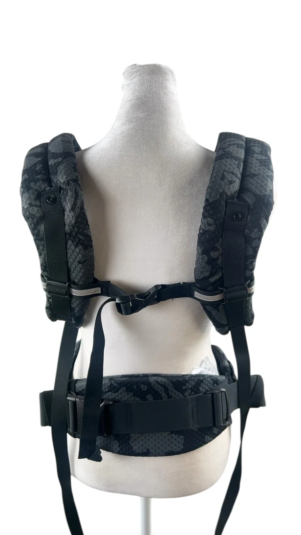 Ergobaby Omni Breeze Baby Carrier, Onyx Blooms - Image 6