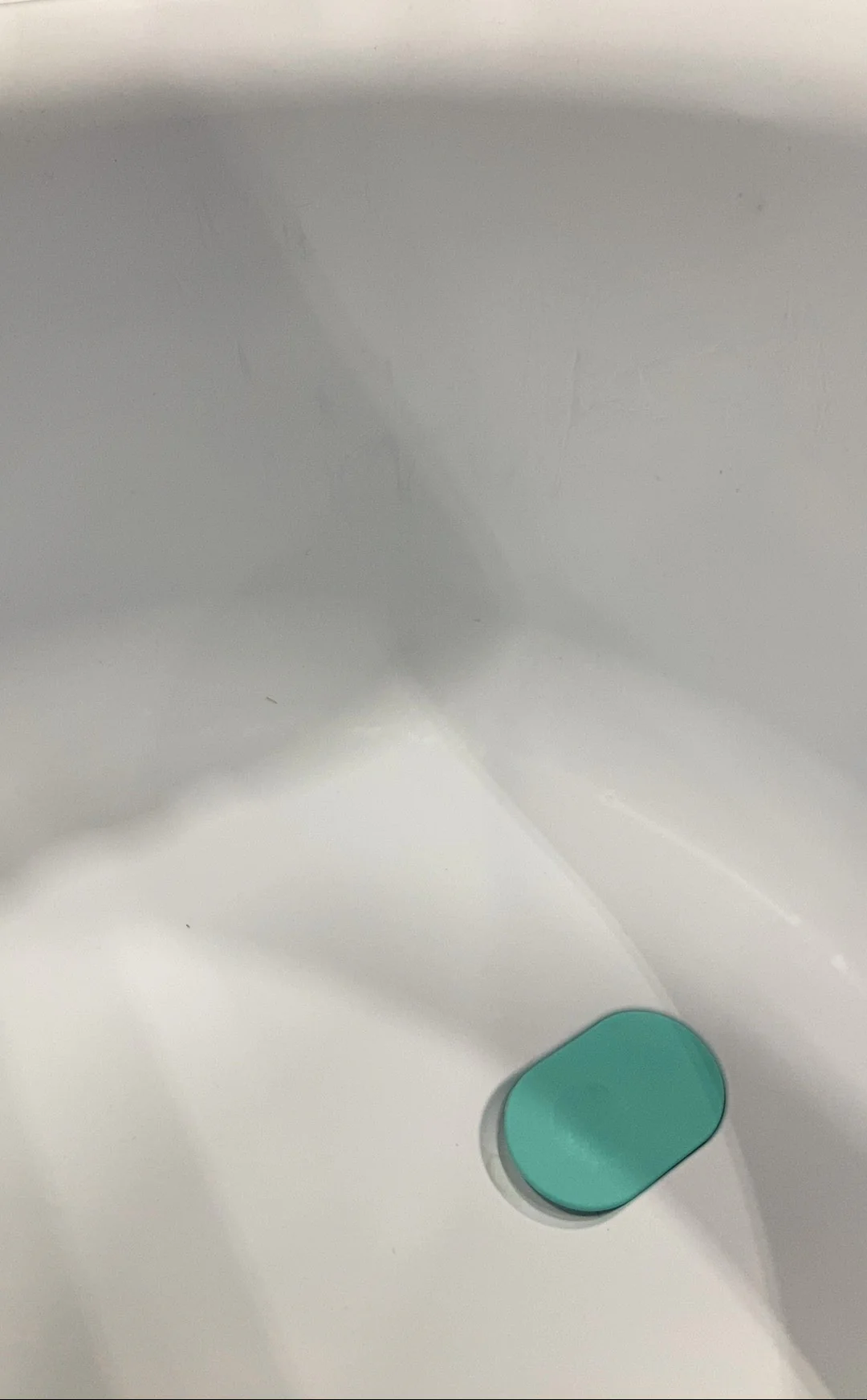 FridaBaby Grow-With-Me Bath Tub, Updated, Mesh Seat - Image 4