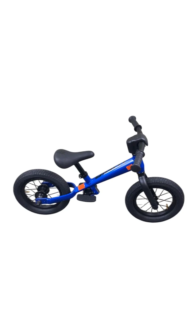Giant PRE Balance Bike, Blue - Image 2