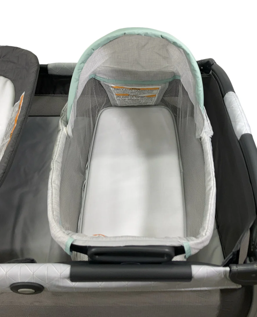 Graco Pack 'n Play Close2Baby Bassinet Playard, Derby - Image 5