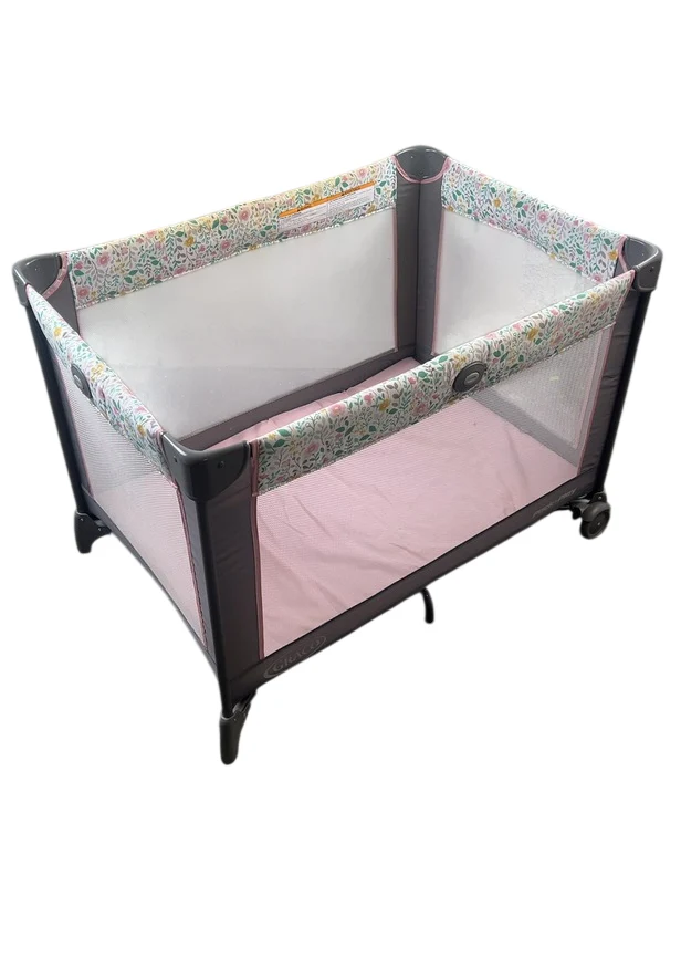 Graco Pack 'n Play On The Go Playard, Tasha - Image 2