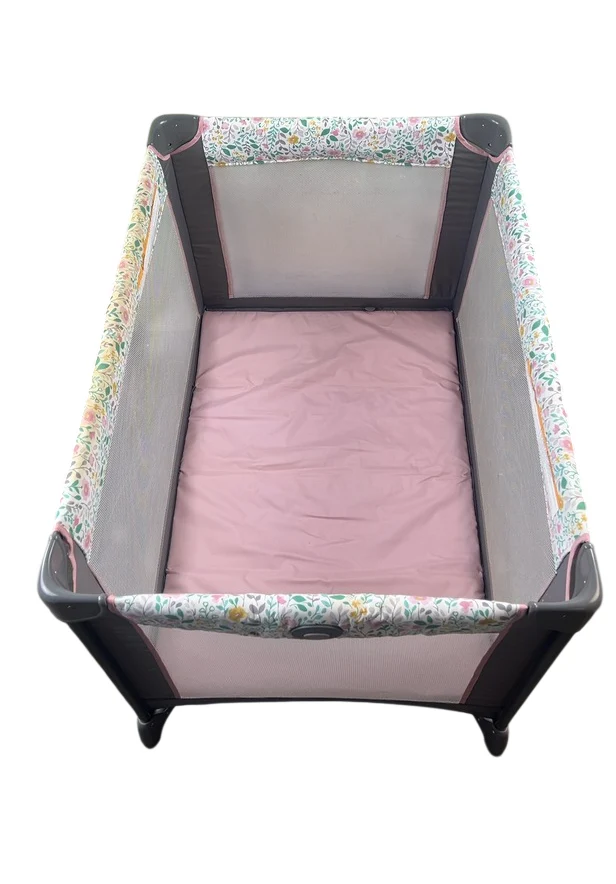 Graco Pack 'n Play On The Go Playard, Tasha - Image 4