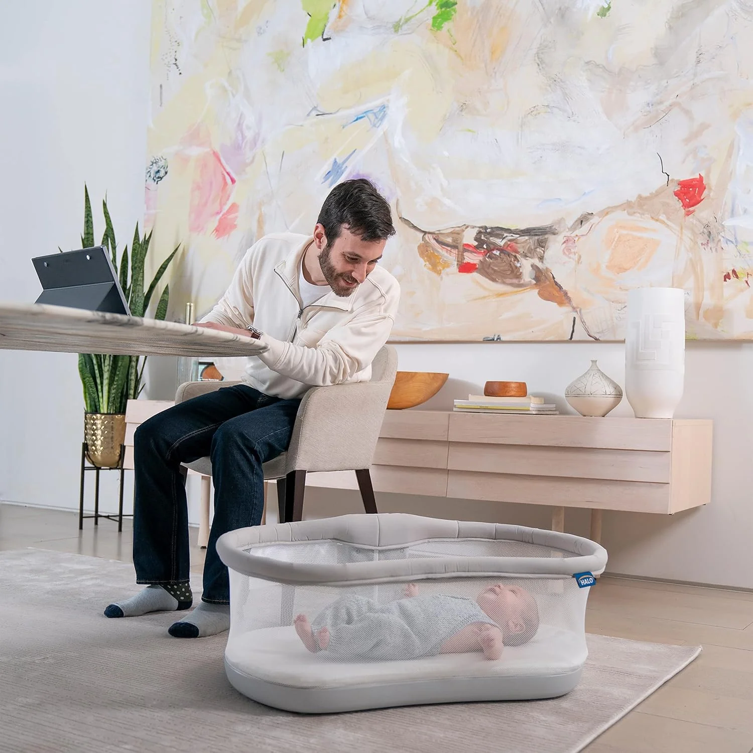 Halo Bassinest Swivel Sleeper 3.0, Grey - Image 3