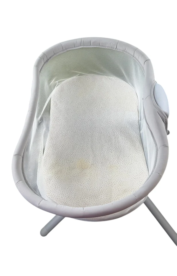 Halo Bassinest Swivel Sleeper 3.0, Grey - Image 3