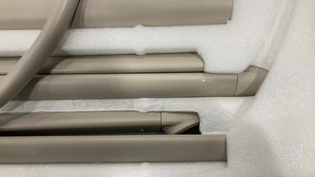 Halo Bassinest Swivel Sleeper 3.0, Warm Grey - Image 3