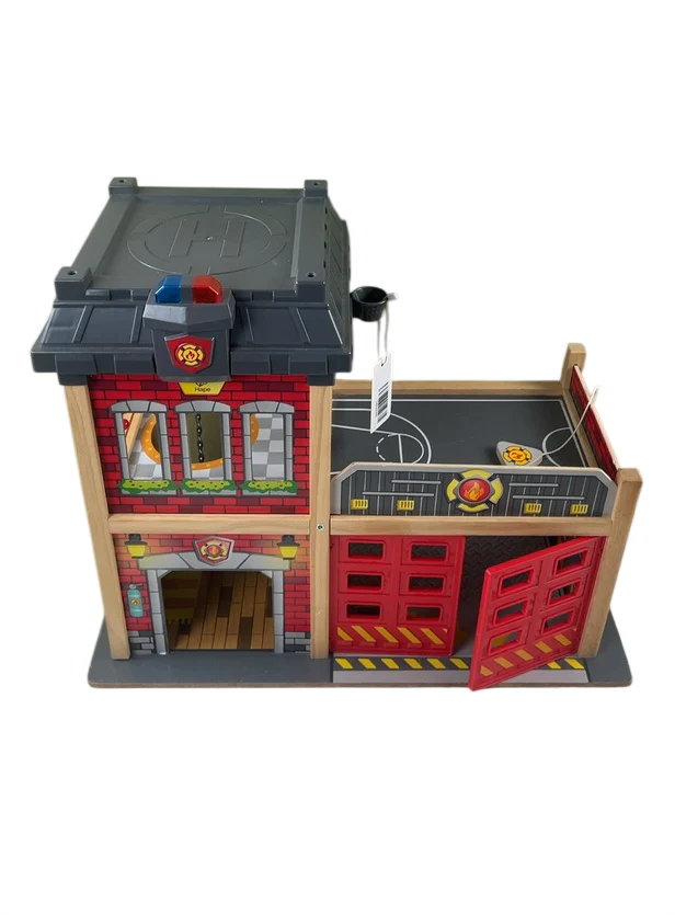 Hape Fire Station - Image 3