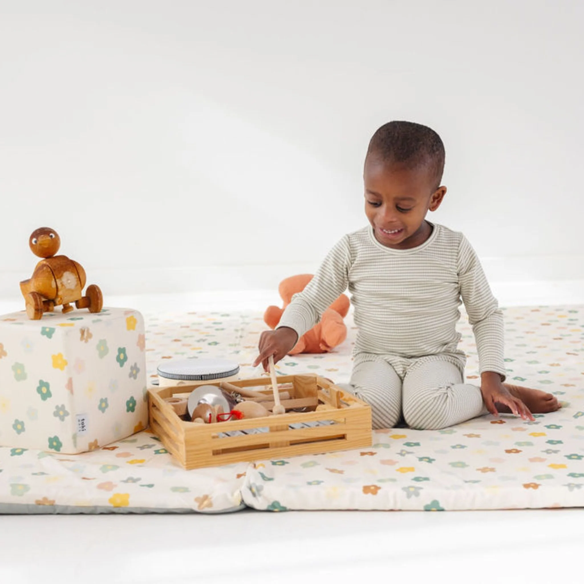 Toki KIds Playful Posies Organic Cotton Cover - Image 12