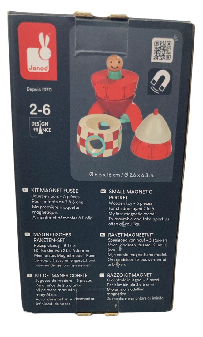 Janod Small Wood Magnetic Rocket Kit - Image 3