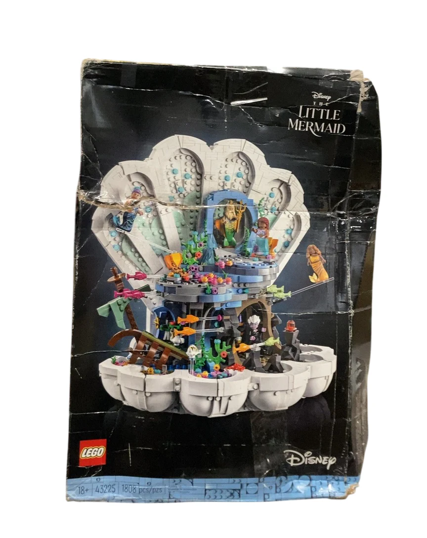 LEGO Disney The Little Mermaid Royal Clamshell, 43225 - Image 2