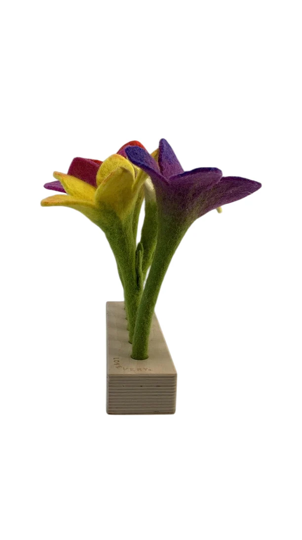 Lovevery Felt Flowers - Image 3