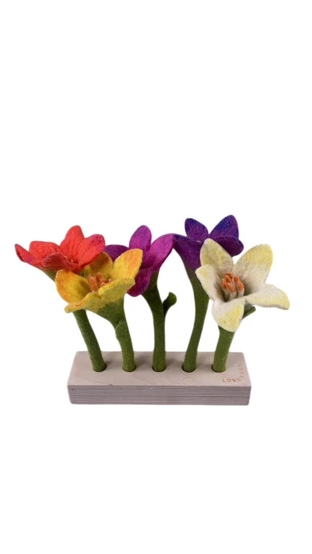 Lovevery Felt Flowers