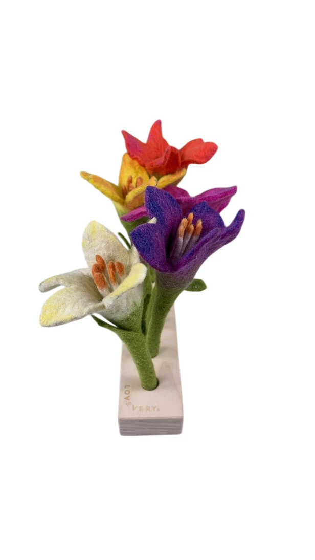 Lovevery Felt Flowers - Image 2