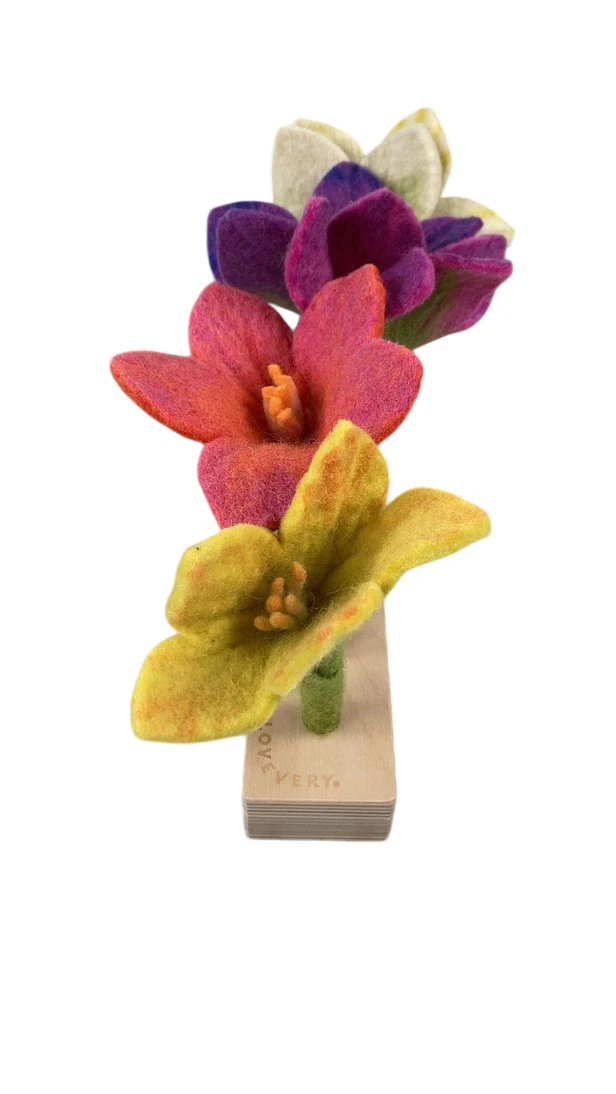 Lovevery Felt Flowers - Image 2