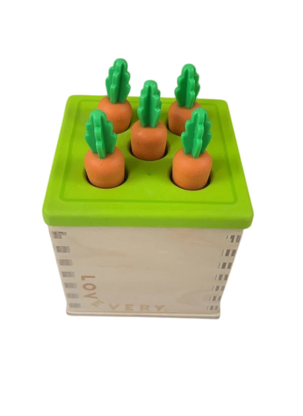 Lovevery The Babbler Play Kit - Image 2