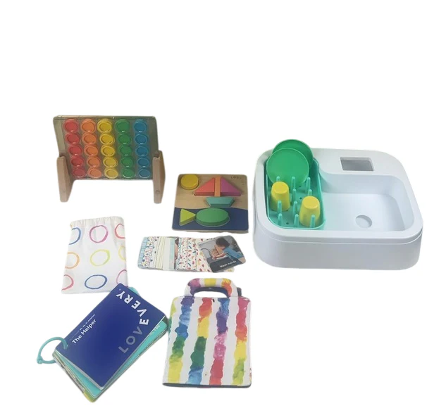 Lovevery The Helper Play Kit