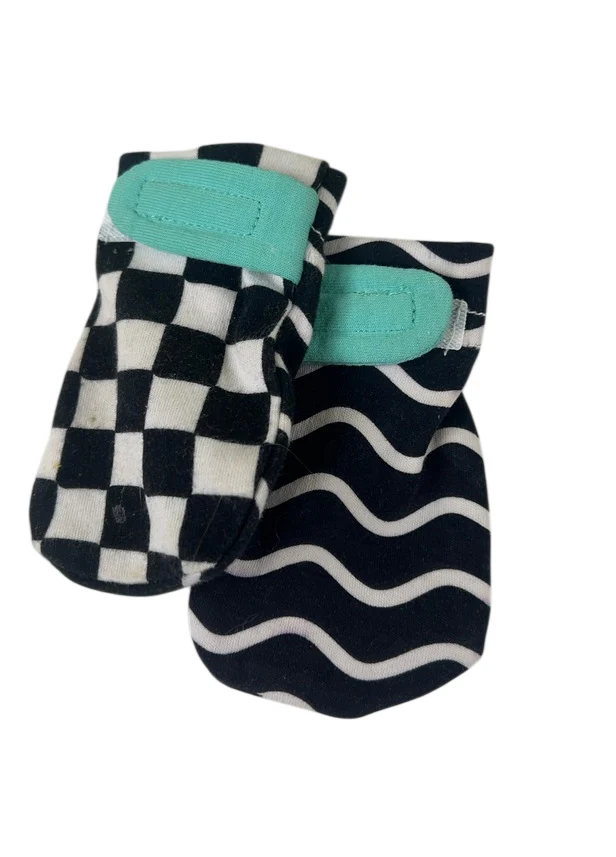 Lovevery The Looker Play Kit, Multicolor - Image 4