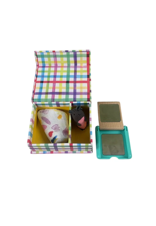 Lovevery The Pioneer Play Kit - Image 11